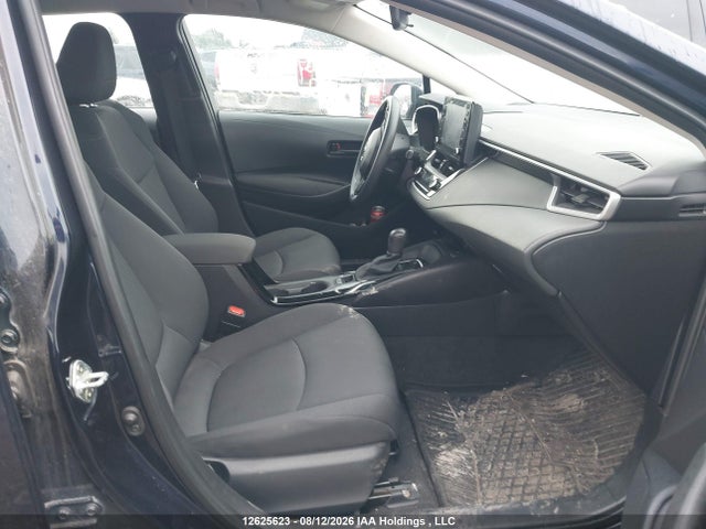 5YFBPMBE6NP351870 Toyota COROLLA LE