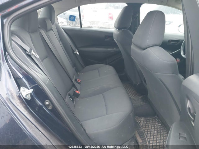 5YFBPMBE6NP351870 Toyota COROLLA LE