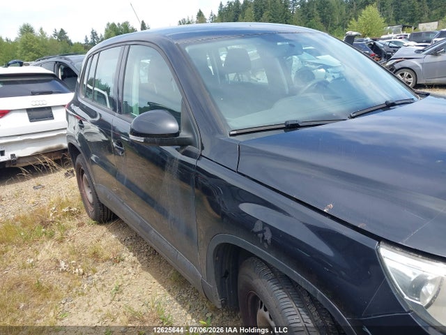 2009 Volkswagen Tiguan Se/sel მანქანა იყიდება აუქციონზე, vin: NVGBV95N29W004592, აუქციონის ნომერი: 12625644