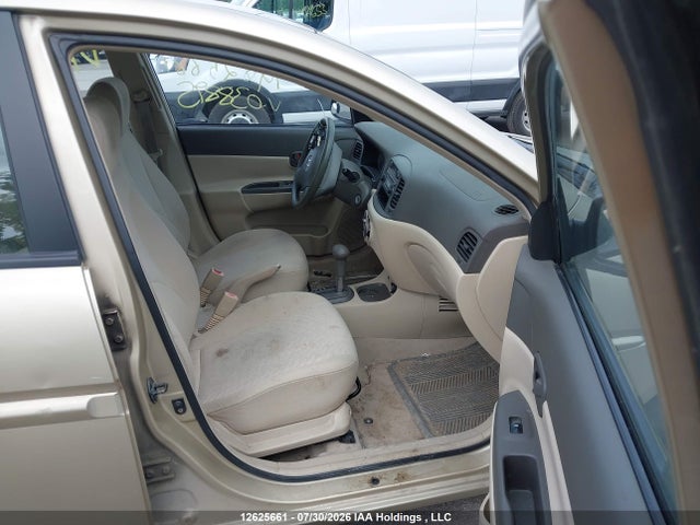Auction sale of the 2006 Hyundai Accent Gls, vin: KMHCN45C76U038895, lot number: 12625661