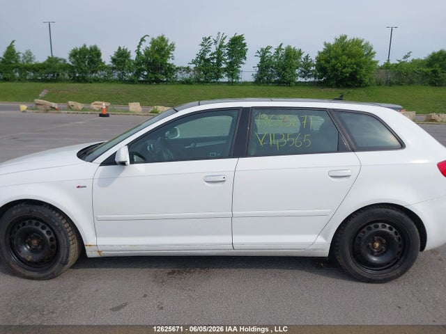2012 Audi A3 Premium Plus მანქანა იყიდება აუქციონზე, vin: WAUMFCFM5CA143565, აუქციონის ნომერი: 12625671