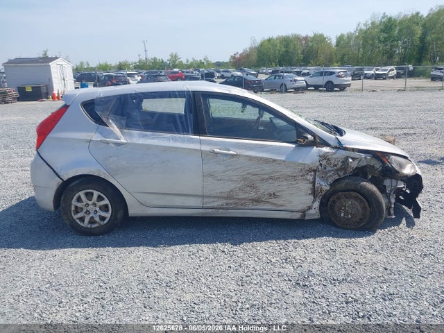 2013 Hyundai Accent Gls/gs მანქანა იყიდება აუქციონზე, vin: KMHCT5AE6DU112341, აუქციონის ნომერი: 12625678