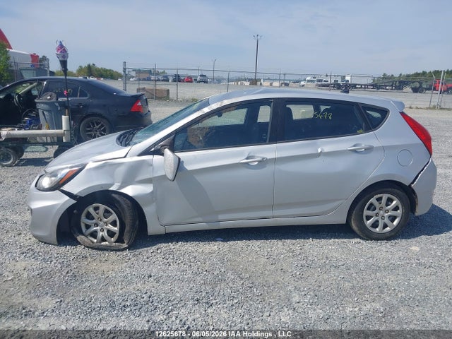2013 Hyundai Accent Gls/gs მანქანა იყიდება აუქციონზე, vin: KMHCT5AE6DU112341, აუქციონის ნომერი: 12625678