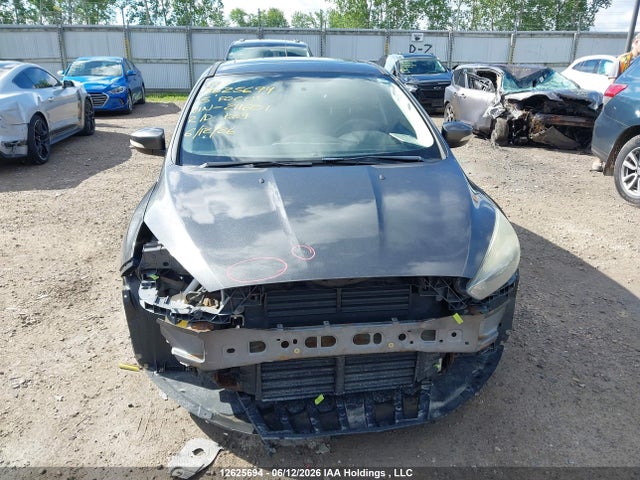 Ford FOCUS SE 2015 1FADP3K22FL211601 Image 13