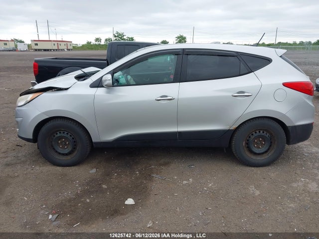 2011 Hyundai Tucson Limited მანქანა იყიდება აუქციონზე, vin: KM8JUCAC2BU189356, აუქციონის ნომერი: 12625742