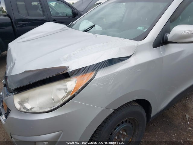 2011 Hyundai Tucson Limited მანქანა იყიდება აუქციონზე, vin: KM8JUCAC2BU189356, აუქციონის ნომერი: 12625742