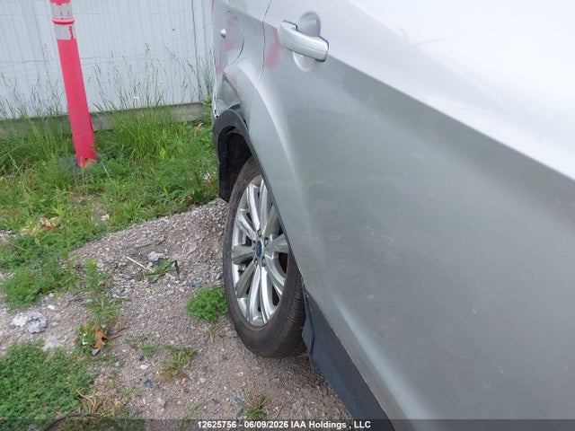 1FMCU9J94EUA79784 Ford Escape