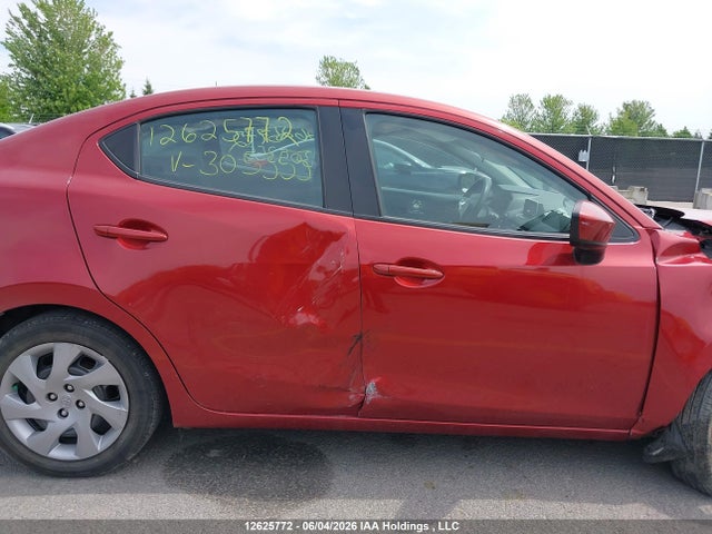 2018 Toyota Yaris Premium მანქანა იყიდება აუქციონზე, vin: 3MYDLBYV8JY305355, აუქციონის ნომერი: 12625772