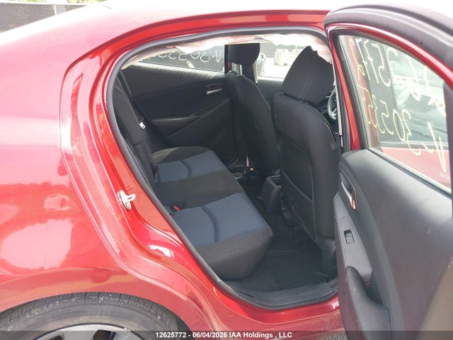 2018 Toyota Yaris Premium მანქანა იყიდება აუქციონზე, vin: 3MYDLBYV8JY305355, აუქციონის ნომერი: 12625772