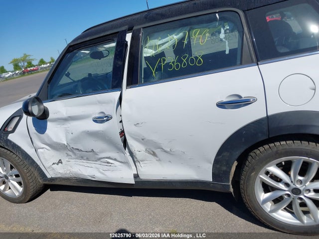 Mini Countryman Cooper S 2014 WMWZC5C55EWP36808 Image 14