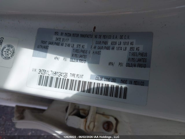 3MZBN1L7XHM124128 Mazda 3 TOURING