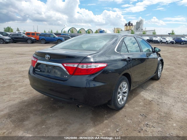 12625850 :رقم المزاد ، 4T1BF1FK4HU353430 vin ، 2017 Toyota Camry Le مزاد بيع