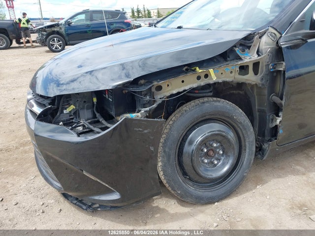 12625850 :رقم المزاد ، 4T1BF1FK4HU353430 vin ، 2017 Toyota Camry Le مزاد بيع