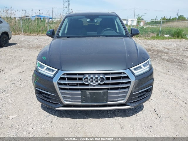 WA1CNAFY2J2215817 Audi Q5 Prestige
