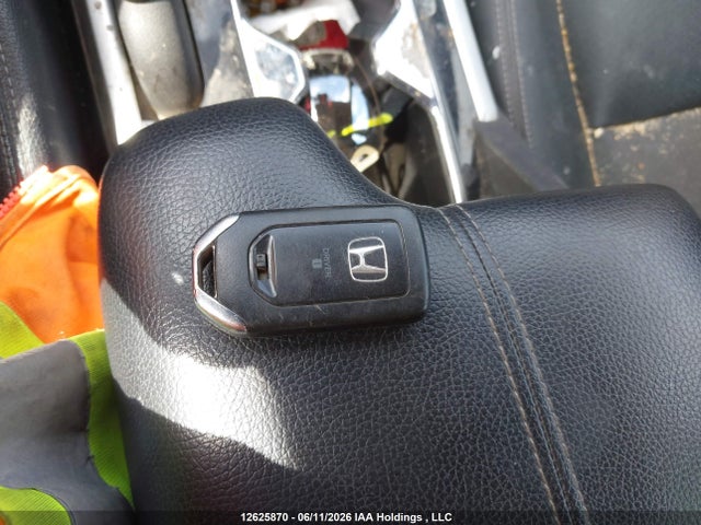 2017 Honda Accord მანქანა იყიდება აუქციონზე, vin: 1HGCR2F04HA802256, აუქციონის ნომერი: 12625870