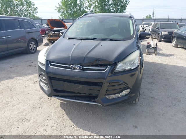 1FMCU0J96EUC11889 Ford Escape Titanium