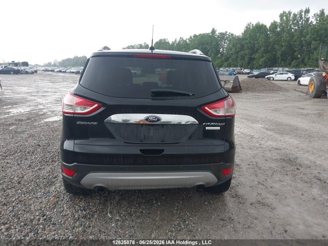 1FMCU0J96EUC11889 Ford Escape Titanium