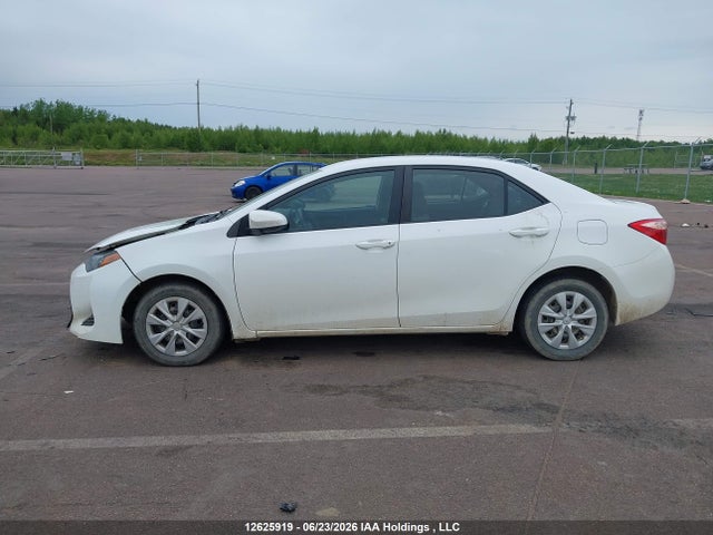 Toyota COROLLA CE 2018 2T1BURHE5JC979913 Image 13