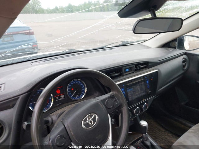 Toyota COROLLA CE 2018 2T1BURHE5JC979913 Image 18