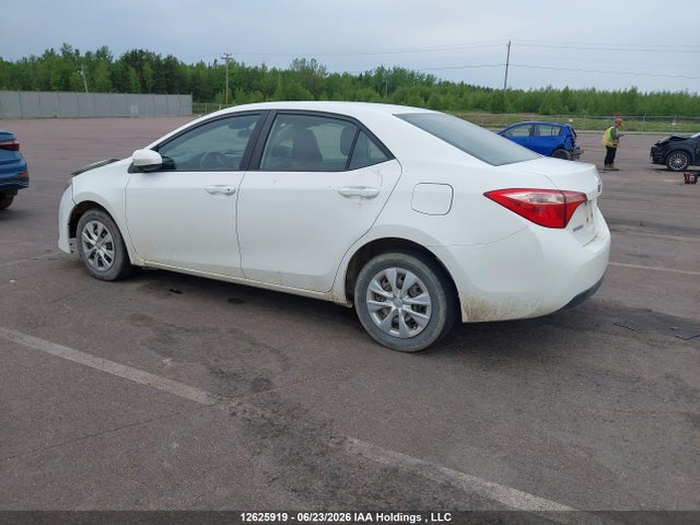Toyota COROLLA CE 2018 2T1BURHE5JC979913 Image 3