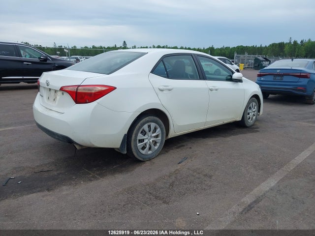 Toyota COROLLA CE 2018 2T1BURHE5JC979913 Image 4