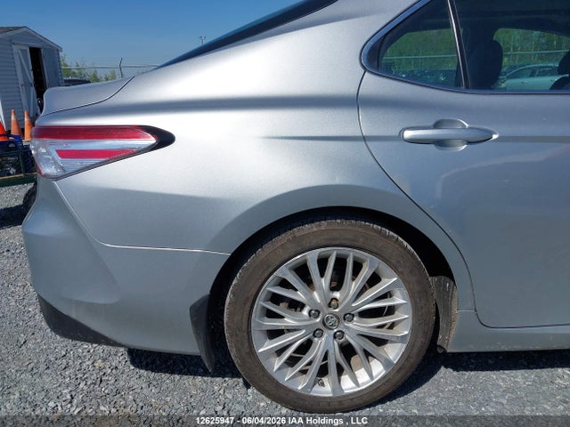 Продажа на аукционе авто 2018 Toyota Camry Xle, vin: 4T1B11HK7JU027154, номер лота: 12625947