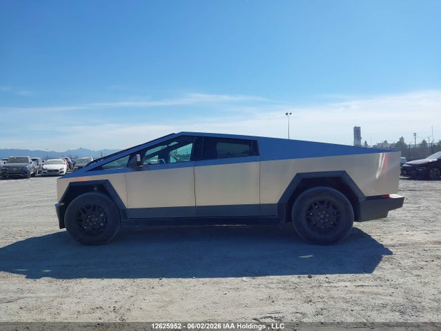 12625952 :رقم المزاد ، 7G2CEHED9SA063380 vin ، 2025 Tesla Cybertruck Awd مزاد بيع