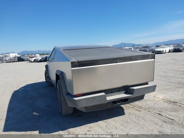 12625952 :رقم المزاد ، 7G2CEHED9SA063380 vin ، 2025 Tesla Cybertruck Awd مزاد بيع
