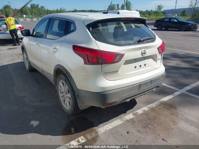 Продаж на аукціоні авто 2017 Nissan Qashqai, vin: JN1BJ1CR4HW101821, номер лоту: 12625970