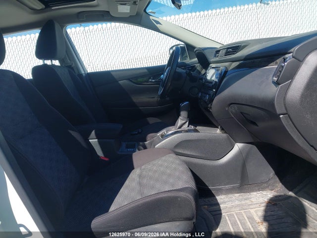 Продаж на аукціоні авто 2017 Nissan Qashqai, vin: JN1BJ1CR4HW101821, номер лоту: 12625970