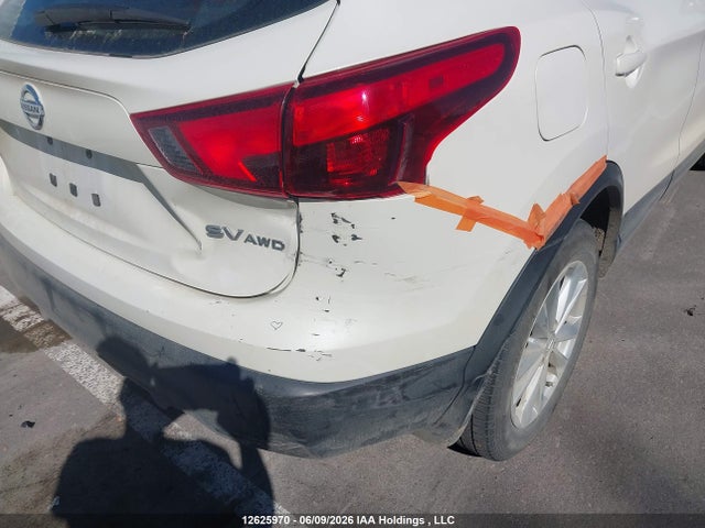 Продаж на аукціоні авто 2017 Nissan Qashqai, vin: JN1BJ1CR4HW101821, номер лоту: 12625970