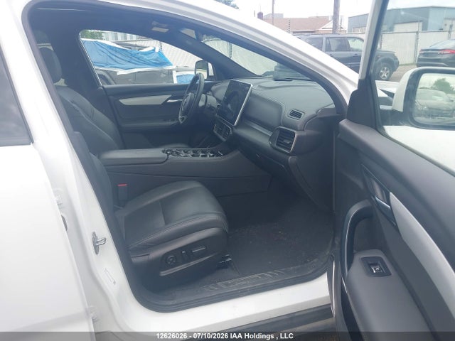 Продажа на аукционе авто 2023 Vinfast Trading And Vf 8 Plus, vin: RLLV1AFA8PH003447, номер лота: 12626026
