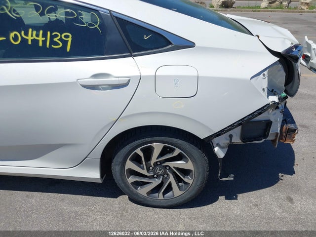 Honda CIVIC EX 2019 2HGFC2F75KH044139 Image 21