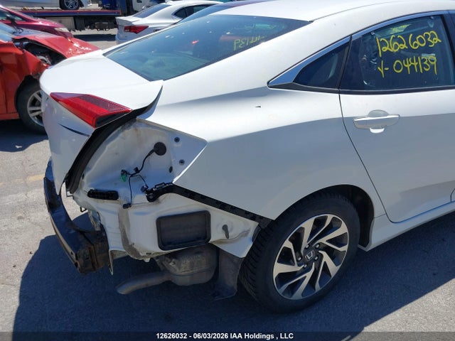 Honda CIVIC EX 2019 2HGFC2F75KH044139 Image 22