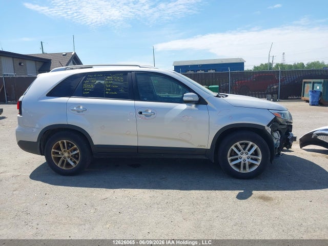 Продажа на аукционе авто 2015 Kia Sorento Lx/lx Premium, vin: 5XYKTCA61FG552050, номер лота: 12626065