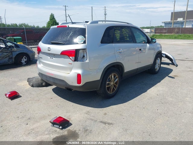 Продажа на аукционе авто 2015 Kia Sorento Lx/lx Premium, vin: 5XYKTCA61FG552050, номер лота: 12626065