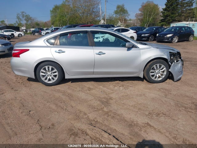 Продажа на аукционе авто 2016 Nissan Altima 2.5/2.5 S/2.5 Sl Tech/2.5 Sr/2.5 Sv, vin: 1N4AL3AP3GN370189, номер лота: 12626075