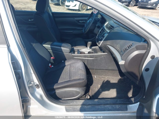 Продажа на аукционе авто 2016 Nissan Altima 2.5/2.5 S/2.5 Sl Tech/2.5 Sr/2.5 Sv, vin: 1N4AL3AP3GN370189, номер лота: 12626075