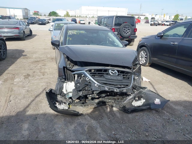3MZBM1L76GM318091 Mazda MAZDA3