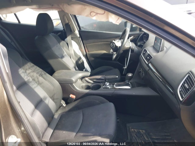3MZBM1L76GM318091 Mazda MAZDA3