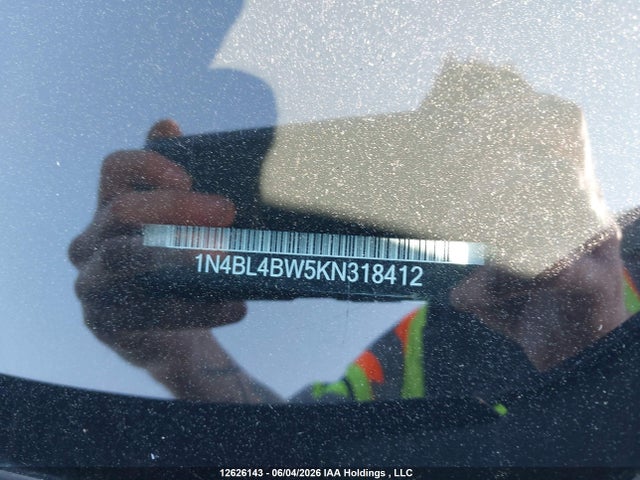 12626143 :رقم المزاد ، 1N4BL4BW5KN318412 vin ، 2019 Nissan Altima S مزاد بيع