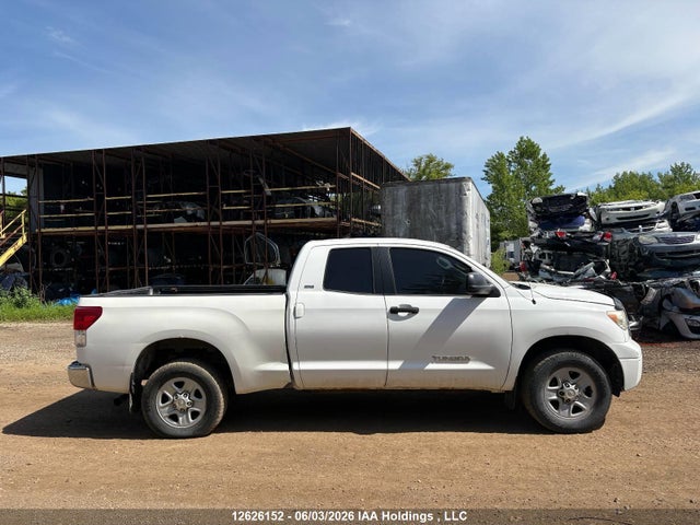 2013 Toyota Tundra Double Cab Sr5 მანქანა იყიდება აუქციონზე, vin: 5TFUM5F17DX045646, აუქციონის ნომერი: 12626152