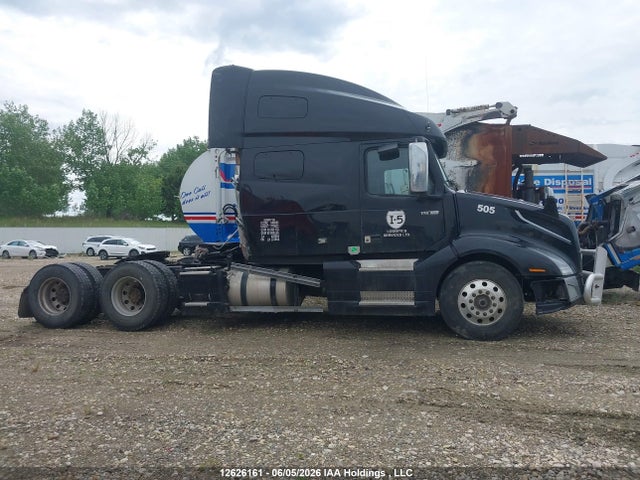 Volvo VNL 2020 4V4NC9EJ6LN222668 Image 13