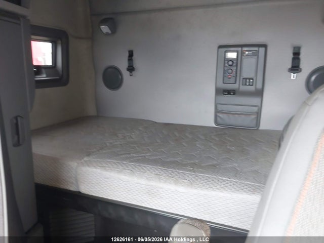 Volvo VNL 2020 4V4NC9EJ6LN222668 Image 5