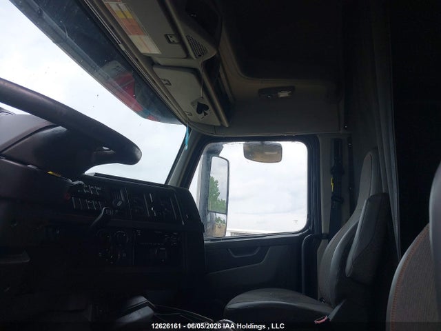Volvo VNL 2020 4V4NC9EJ6LN222668 Image 8