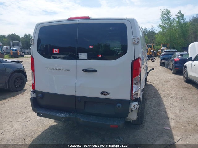 Ford Transit-250 2018 1FTYR2ZM6JKB00068 Image 17