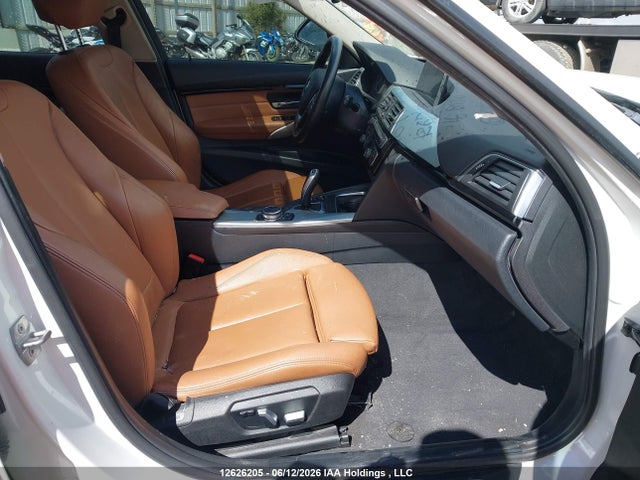 BMW 320i Xdrive 2016 WBA8A3C55GK689781 Image 5