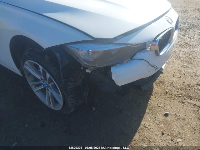 BMW 320i Xdrive 2016 WBA8A3C55GK689781 Image 6