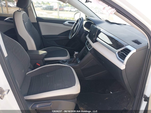 3VVUC7B21SM038399 Volkswagen TAOS SE