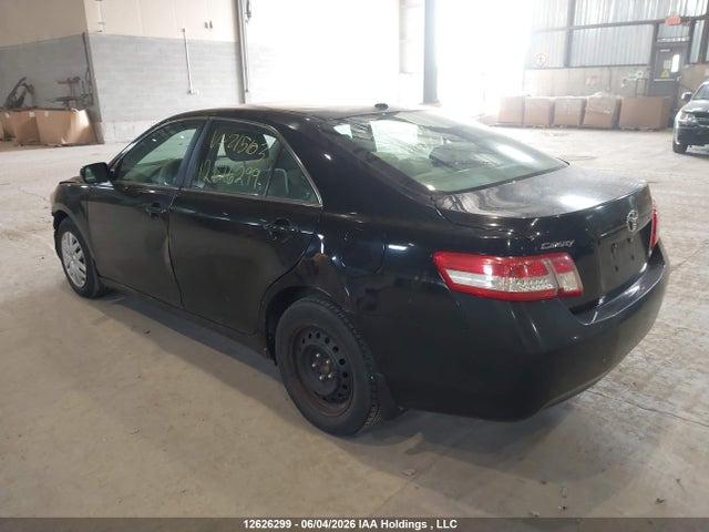 2011 Toyota Camry Se/le/xle მანქანა იყიდება აუქციონზე, vin: 4T1BF3EK6BU215103, აუქციონის ნომერი: 12626299